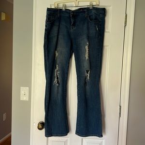 Torrid Distressed jeans size 18